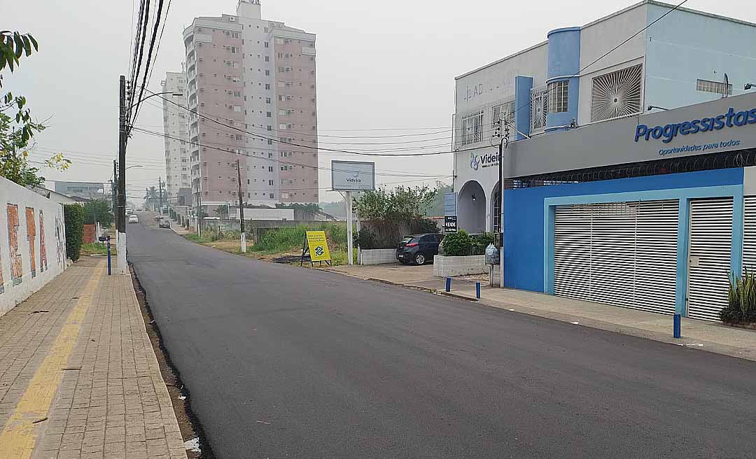 Rua em que Bocalom virou meme por causa de buraco recebe Asfalta Rio Branco