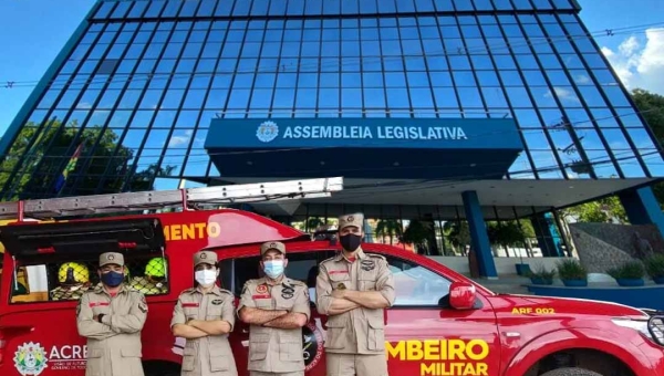 Deputados aprovam projetos que permitem a convocação de bombeiros e policiais civis da reserva para atuar no TCE e Aleac