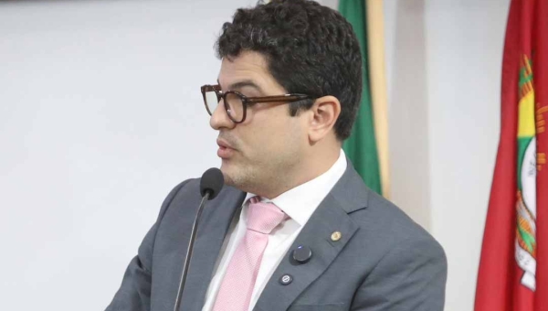 Eduardo Ribeiro diz que por conta da estiagem, crianças indígenas apresentam quadros de desnutrição