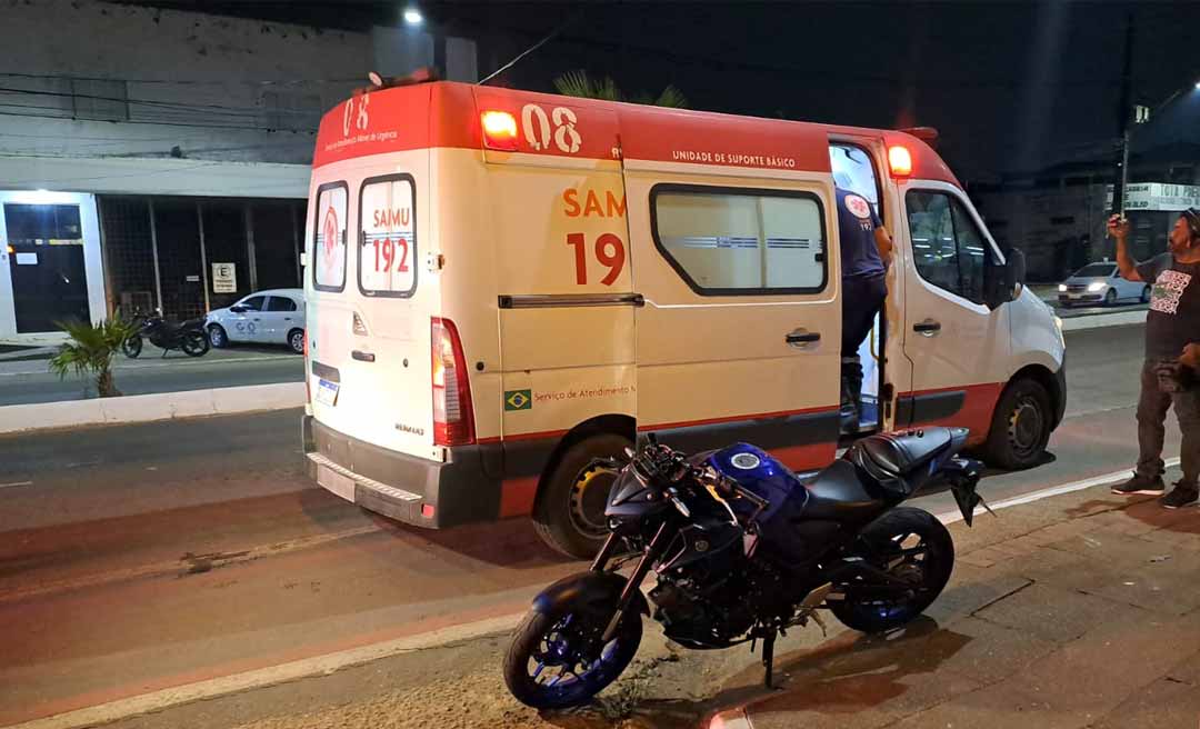 Motociclista perde controle após ser fechado por carro em acidente na Avenida Ceará