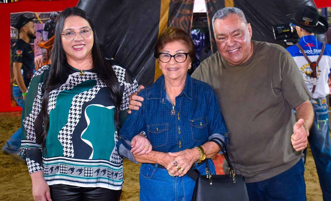 Mazinho Serafim abre ExpoSena 2024 com festa de rodeio e show de Batista Lima ex-vocalista da Limão com Mel