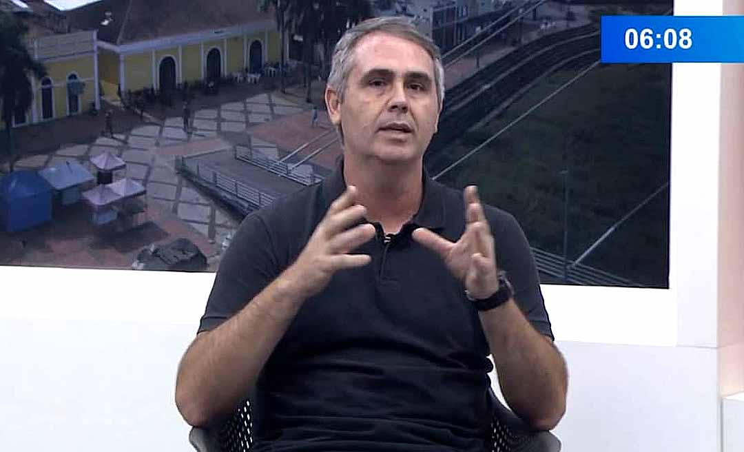 Na TV, Marcus fica incomodado ao ser perguntado sobre seu passado político e diz: “Tem perguntas sobre o passado que não sei que importância teria para discutir o presente”