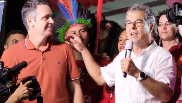 Principal líder da esquerda no Acre, Jorge Viana não deu um pio na campanha de Marcus Alexandre até agora