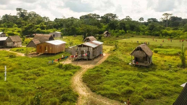 Indígenas que vivem nas cidades do Acre têm acesso precário a saneamento; uso de ‘privadas’ predomina