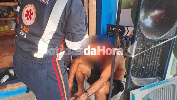 Homem é vítima de tentativa de homicídio com terçado durante bebedeira entre amigos em Rio Branco