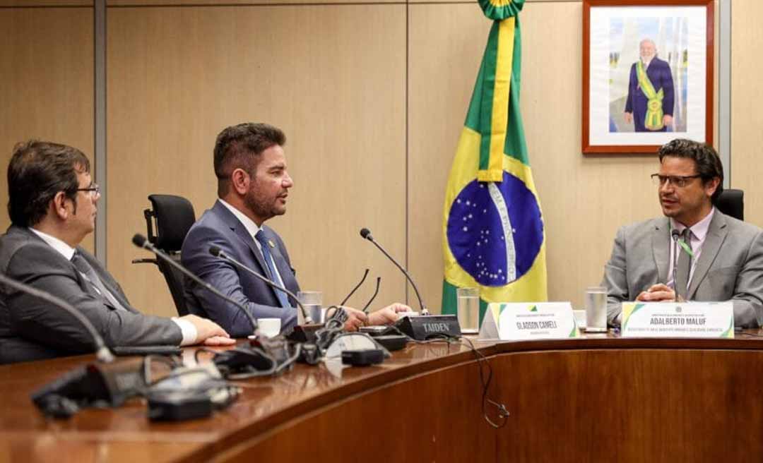 Em Brasília, Gladson pede ao governo Lula apoio para projeto de recuperação da bacia do Igarapé São Francisco