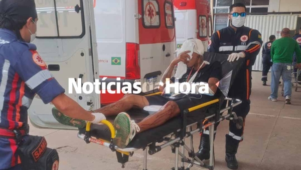 Homem em situação de rua é brutalmente agredido por facção criminosa no centro de Rio Branco