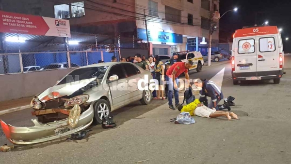 Suspeitos de assalto colidem com veículo após fuga da polícia no Centro de Rio Branco