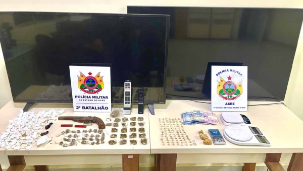 Polícia Militar apreende arma, drogas e produtos roubados no Segundo Distrito da Capital