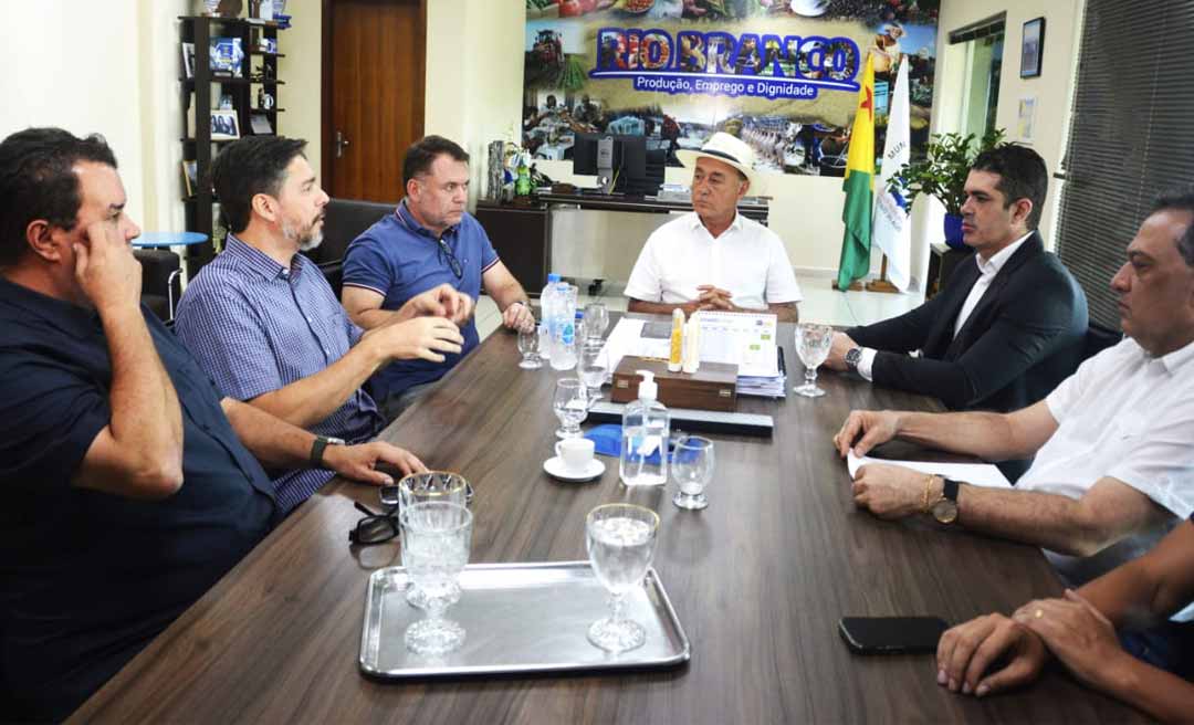 Prefeitura, Governo e Acisa discutem festividades de final de ano em Rio Branco