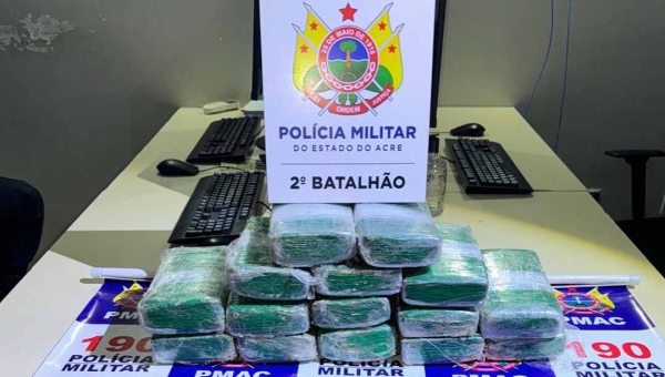 Ex-presidiário é preso pela Polícia Militar com mais de 15 quilos de drogas, no bairro Vila Acre