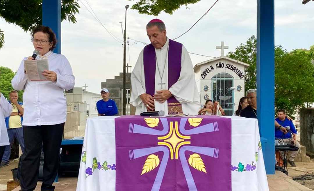 Missa e homenagens marcam Dia de Finados nos cemitérios da Capital acreana