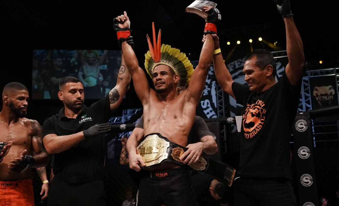 Acreano Wendel Almeida conquista cinturão peso-pena no Shooto Brasil 126 no Rio de Janeiro