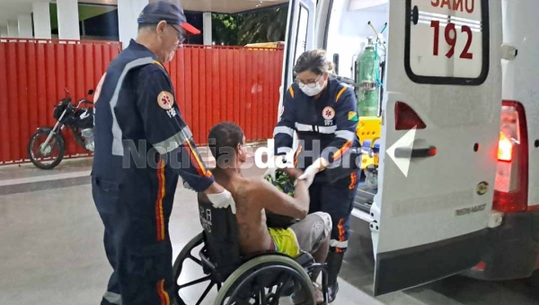 Homem é brutalmente agredido e busca socorro em lanchonete no bairro 6 de Agosto