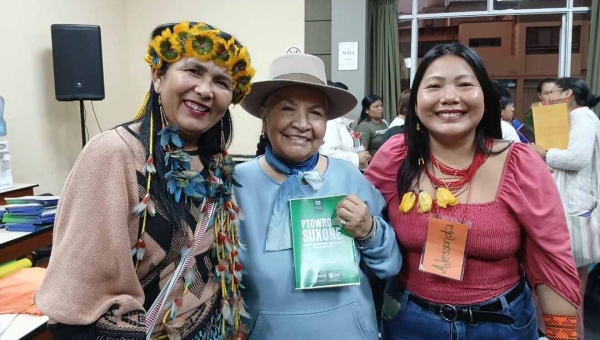 Cartilhas Lei Maria da Penha para Mulheres Indígenas traduzidas para línguas Manchineri e Huni Kuin são destaque em evento internacional