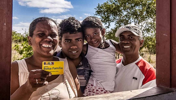 Mais de 83% das famílias beneficiadas pelo Bolsa Família são chefiadas por mulheres no Acre