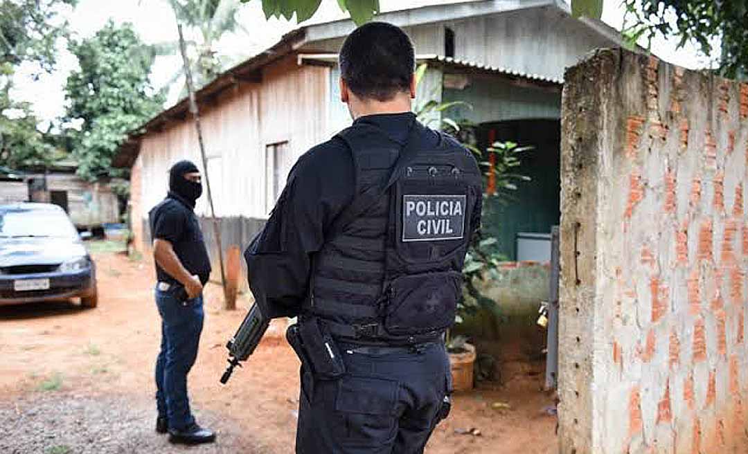 Avô pedófilo que abusava das netas e de outras crianças em troca de balas e doces é preso