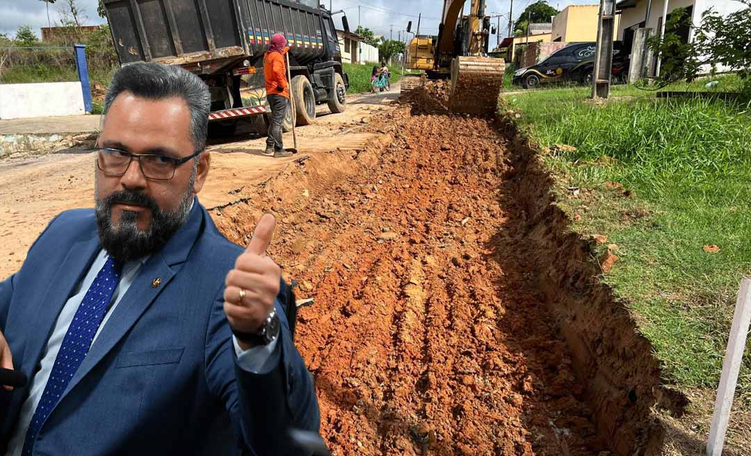 Senador Alan Rick envia recursos e principal avenida de Tarauacá passa por revitalização