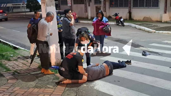 Motociclista fica ferido após motorista avançar sinalização de parada obrigatória na Avenida Getúlio Vargas