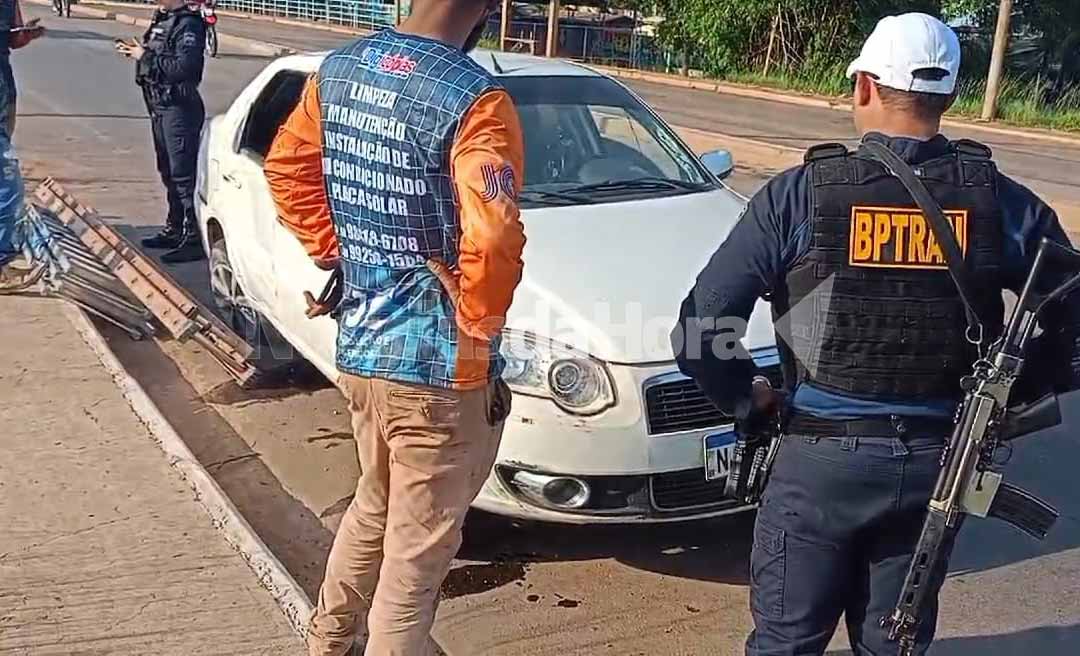 Motorista perde o controle de veiculo e capota na Avenida Amadeu Barbosa, 2° Distrito da Capital