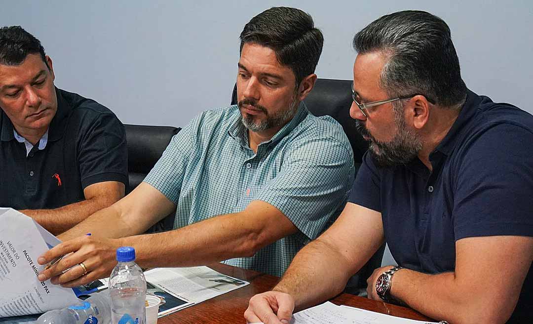 Alan Rick discute desenvolvimento do Acre com diretoria da Associação Comercial