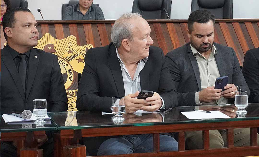 ‘Se tiver que suportar desgaste político com alguma categoria, em nome de manter a regularidade do pagamento, nós vamos optar pela regularidade, diz Luiz Calixto