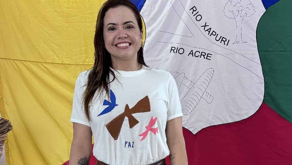 Michelle Melo participa da procissão de São Sebastião em Xapuri e reforça diálogo com a comunidade