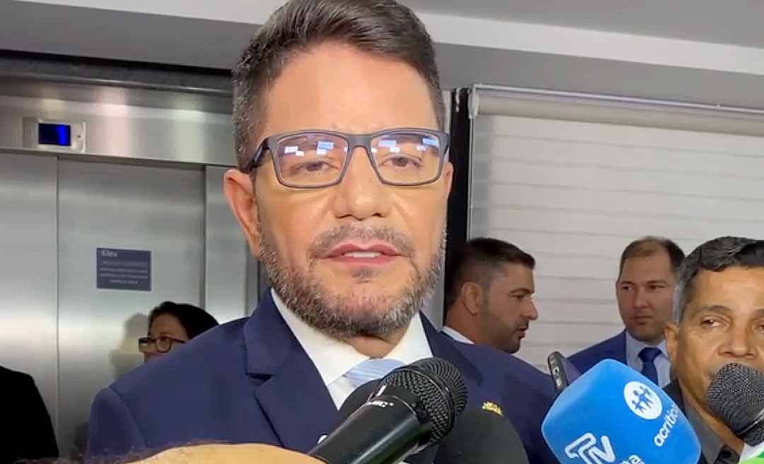 Afirmando ser o ano da execução, Gladson Cameli destaca importância do Legislativo estadual durante posse da nova diretoria da Aleac