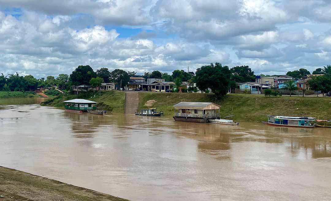 Nível do Rio Acre sobe mais de 3 metros em 24 horas na Capital, alerta Defesa Civil