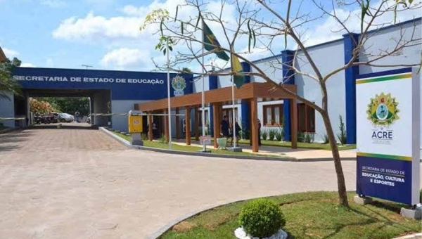 Incompetência repetida: concurso da Educação tem falhas graves e revolta candidatos