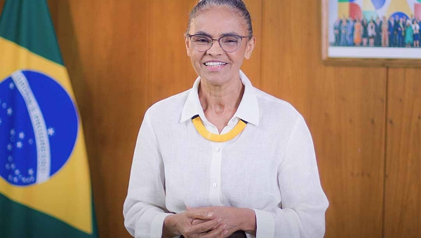 Marina Silva passa mal e é levada às pressas a hospital de Brasília