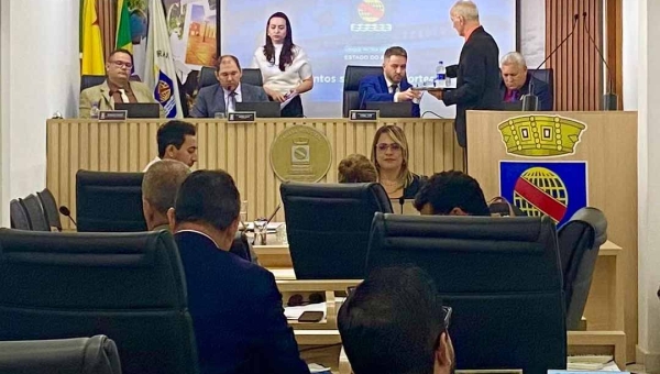 Câmara de Rio Branco deve aprovar alteração de Lei que concede auxílio-alimentação e auxílio-saúde a vereadores