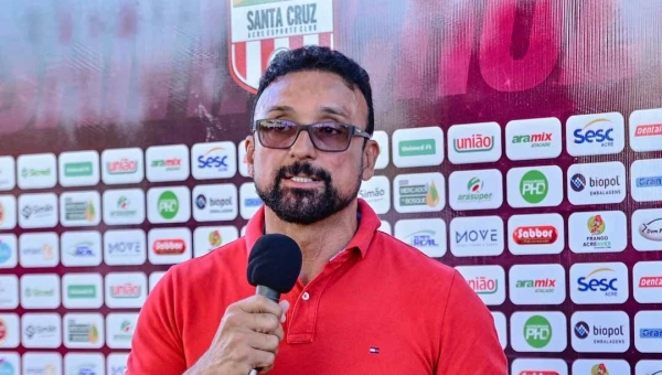 Adem Araújo vai se afastar do comando do Santa Cruz e assumir a Federação de Futebol, após morte de Toniquin