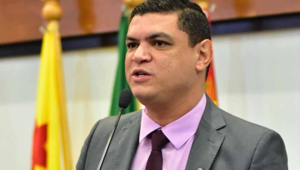 Deputado estadual Tio Pablo propõe internato no Acre para médicos formados no exterior