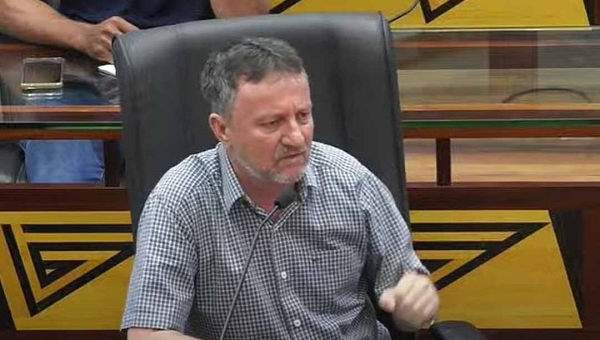 Pecuarista diz que economias de cidades acreanas correm risco com a exigência da rastreabilidade de bovinos