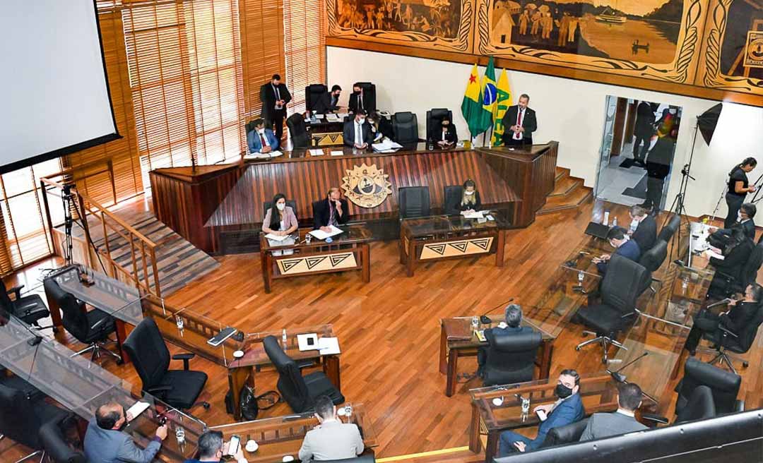Sem sessão, poucos deputados vão à Aleac discutir sobre as BRs 364 e 317 durante audiência com o Dnit
