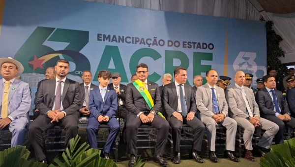 Na solenidade de aniversário de 63 anos do Acre, Gladson cita avanços, reforça 2025 como “ano do executar” e destaca Chico Mendes