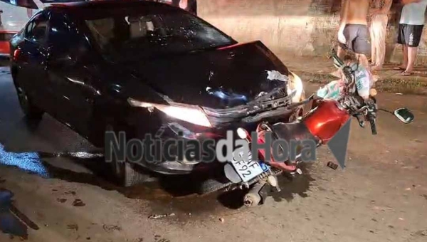 Família fica ferida após motociclista avançar preferencial e colidir com carro no bairro Conquista, em Rio Branco