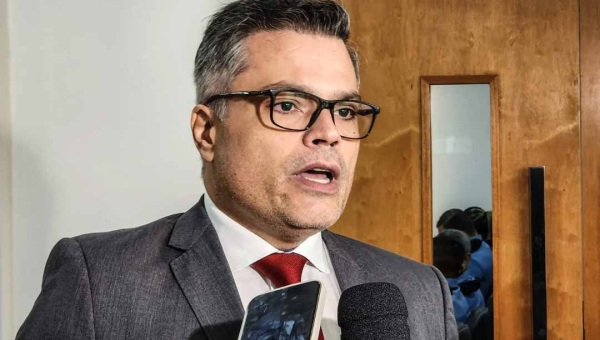 Rodrigo Curti identifica déficit de policiais na Polícia Militar, acúmulo de funções e necessidade de concurso público