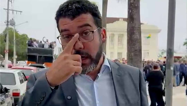 Gestores estaduais dizem que lideranças do PT mentem em manifestação de apoio a servidores por reajustes no Acre