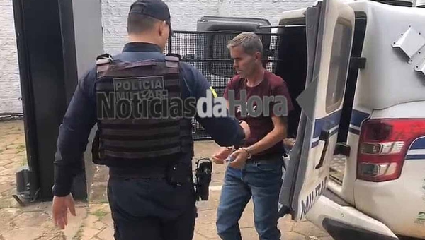 Condenado a 97 anos por assalto e homicídio se entrega à Polícia Militar no batalhão do bairro 15, Segundo Distrito de Rio Branco