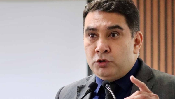 Vereador Samir Bestene cobra atualização de ônibus para pagamento via Pix em Rio Branco: “Lei é feita para ser cumprida”
