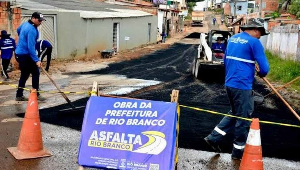 Prefeitura de Rio Branco firma 3º termo aditivo para ampliação de obras do Programa Asfalta Rio Branco
