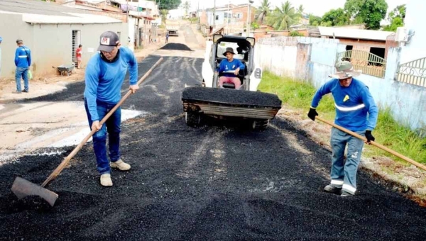 Prefeitura de Rio Branco reajusta contrato de pavimentação e manutenção urbana com acréscimo de R$ 558 mil no Programa Asfalta Rio Branco
