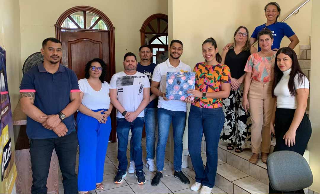 Centro Pop recebe doação de equipamento multimídias para reforçar ações educativas