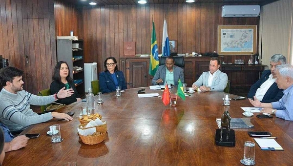 Vice-governadora Mailza oficializa convite para representantes da Câmara de Comércio Brasil-China visitarem a Expoacre 2025