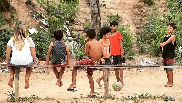 Gladson sanciona Lei que cria política de incentivo ao esporte para crianças e adolescentes em situação de vulnerabilidade no Estado