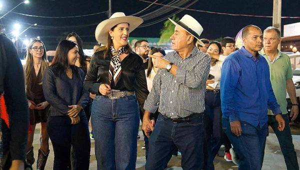Bocalom prestigia segunda noite da Expoacre e destaca presença da Prefeitura de Rio Branco na maior feira do Estado