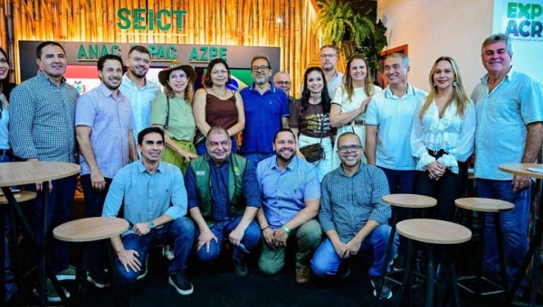 Governo do Acre em parceria com o consulado do Peru inaugura Salão Internacional de Negócios na Expoacre 2025 com foco em integração sul-americana