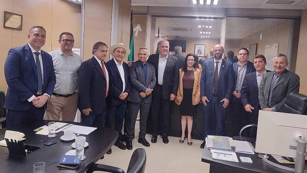 Bocalom e equipe do governo do Acre estão em Brasília buscando avanços para o saneamento nos municípios acreanos